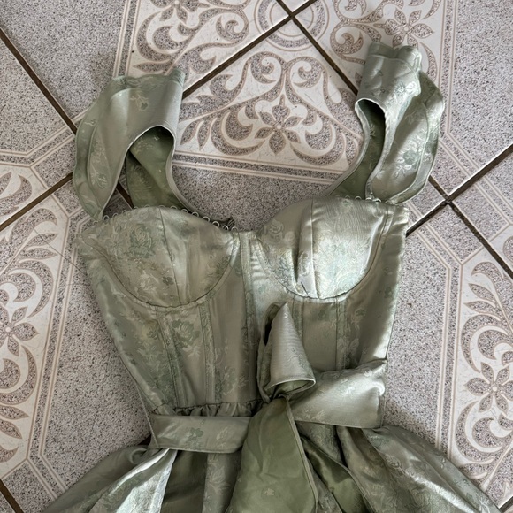 V. Chapman Light Green Floral Maxi Dress - Picture 6 of 10